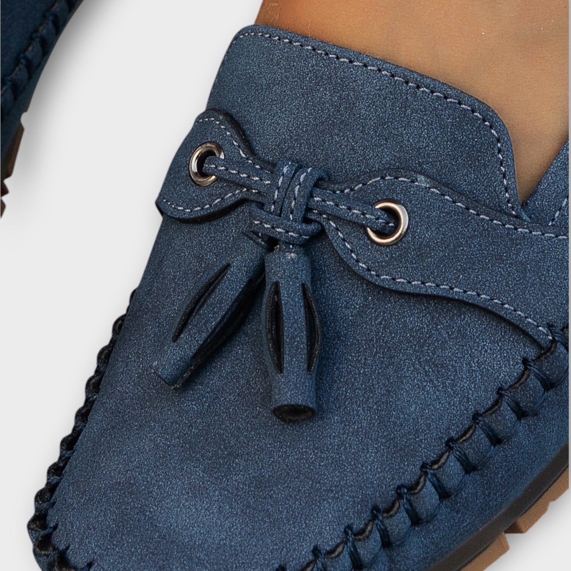 Lofery: Stylish Comfort Footwear