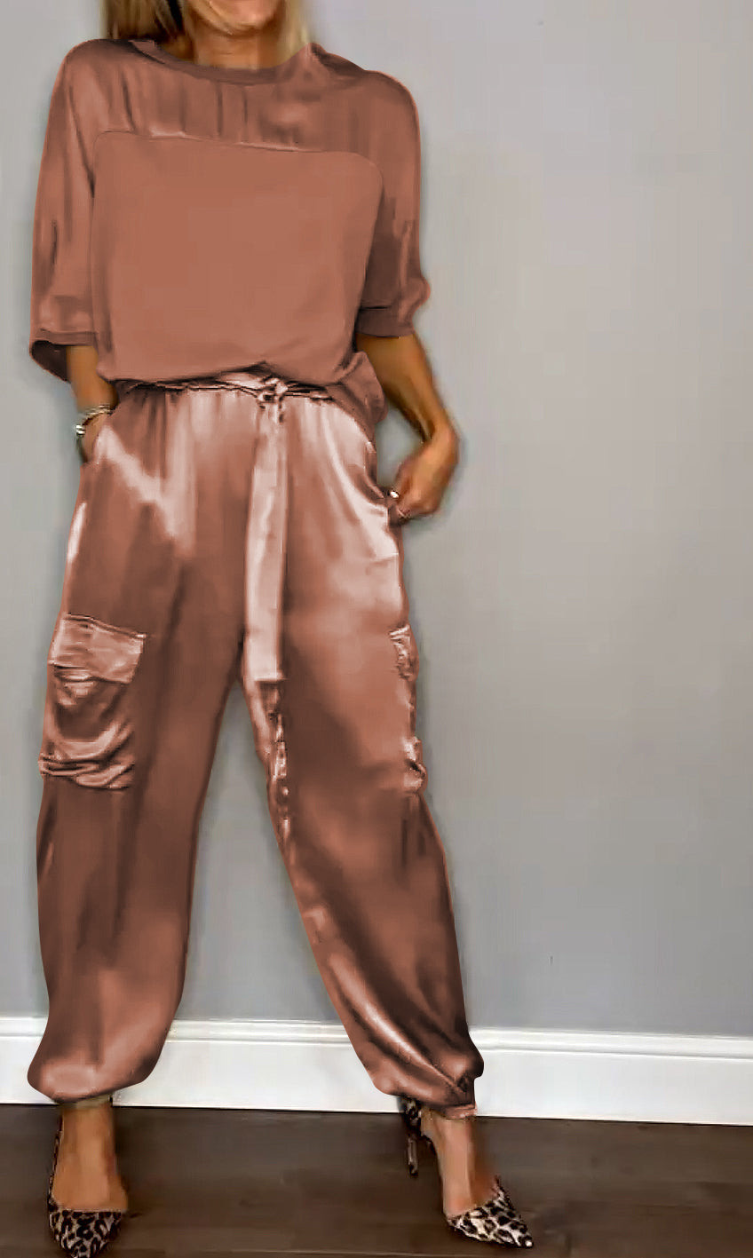Satin Chic: Wysiłek Elegancji Zestaw Dwuczęściowy