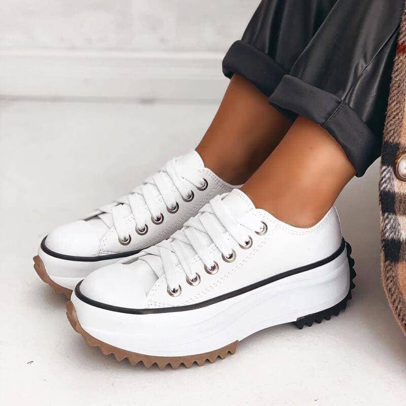 TranquilStride Sneakers na platformie